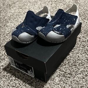 Jordan Kids Navy, White and Gray Hydro Sandals